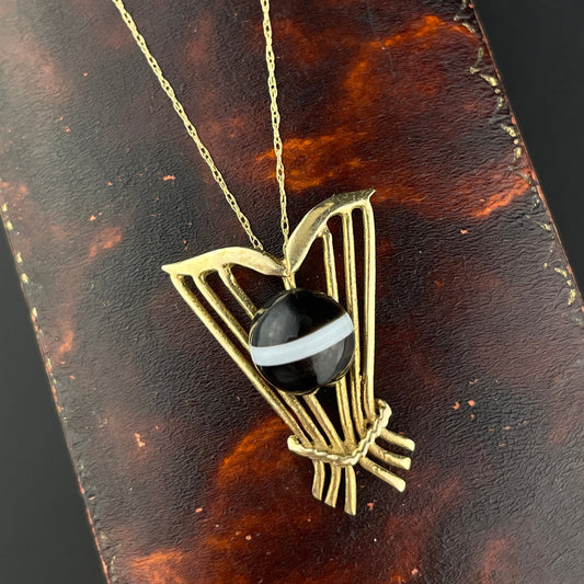 Antique 9K Gold Lyre Scottish Banded Agate Pendant Necklace